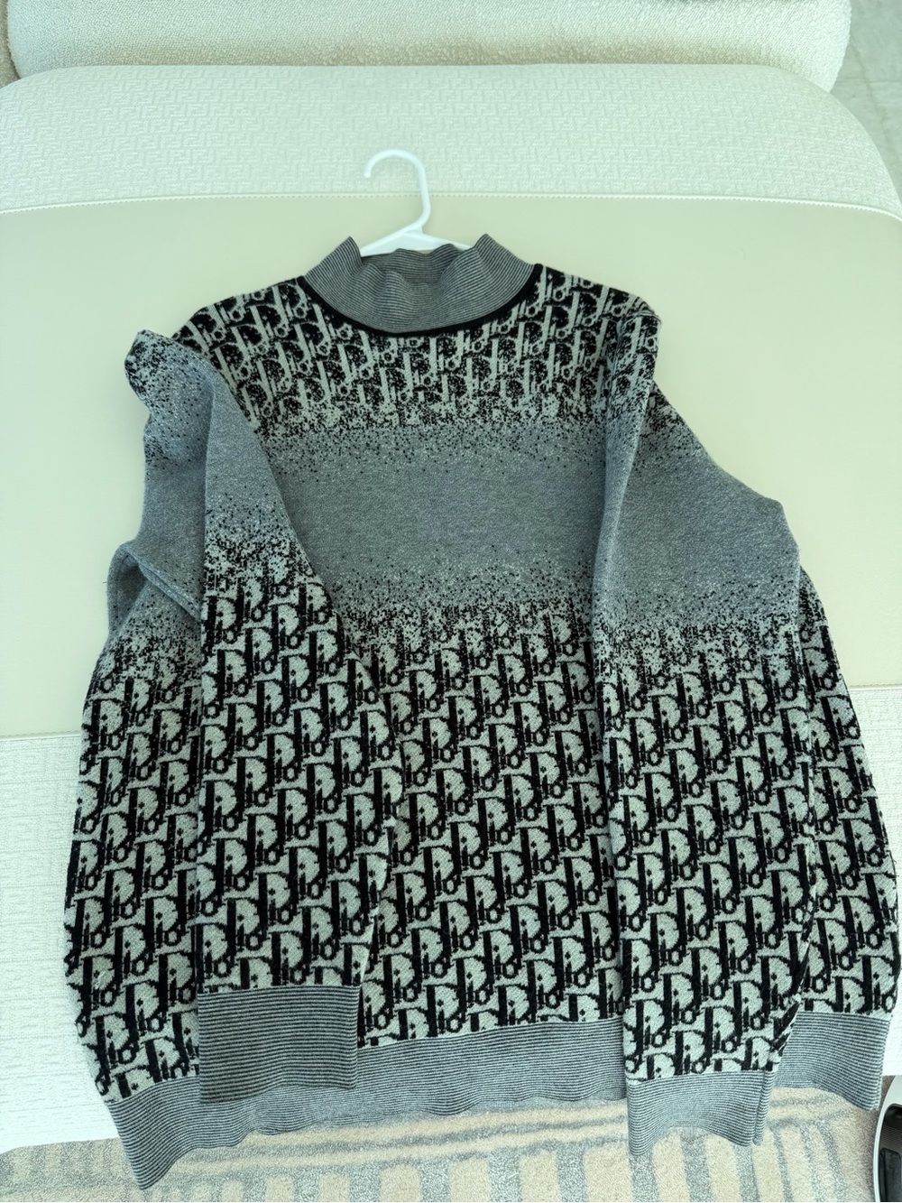 Gray Patterned Turtleneck Sweater Size L